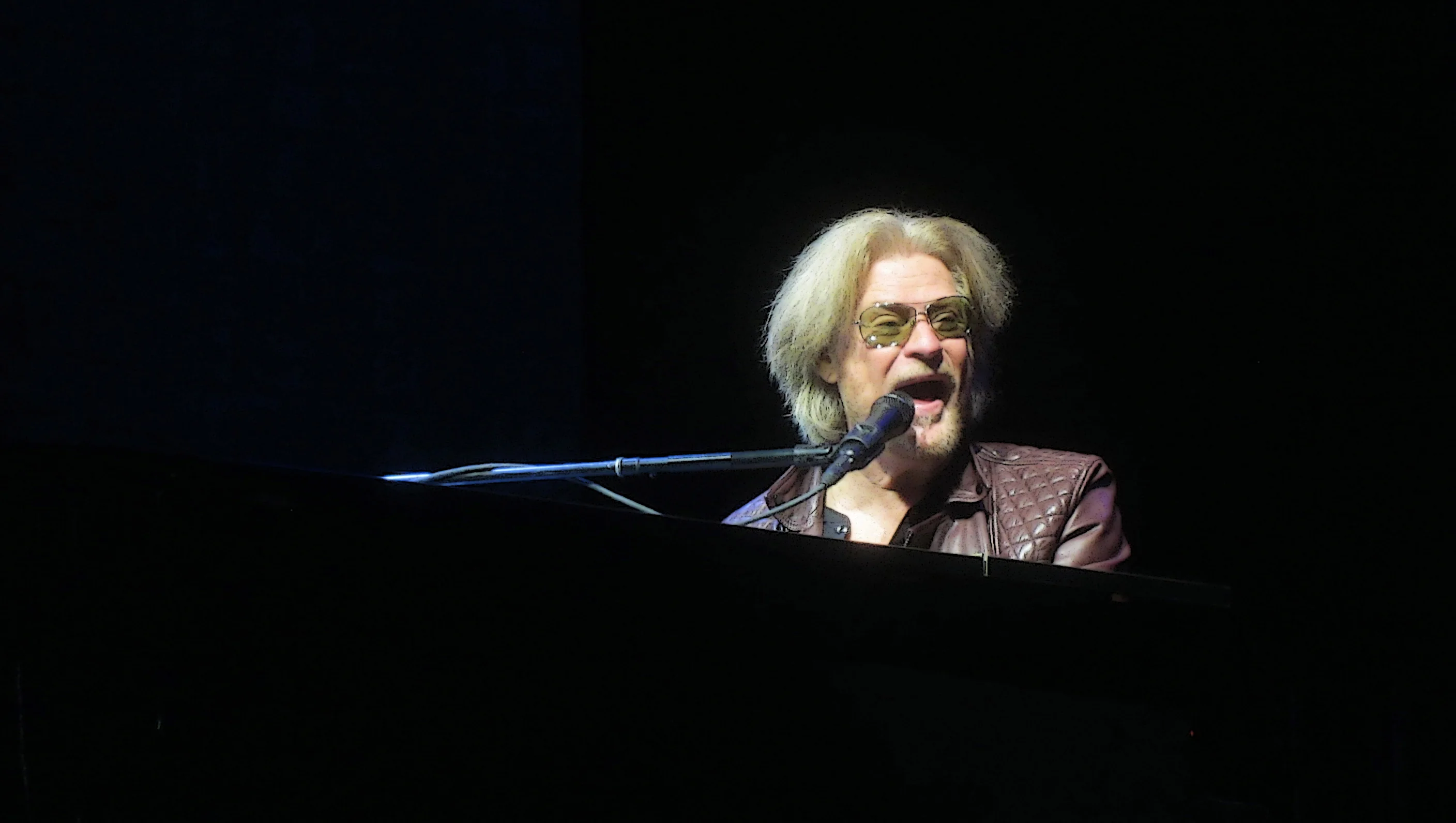 Daryl Hall portrait